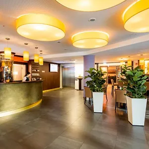 Stadthotel Am Roemerturm 4* Colonia