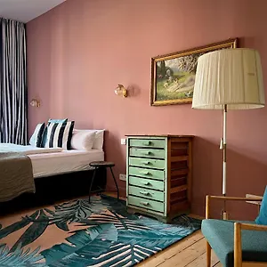 brilliant-apartments-berlin.find-berlin-hotels.com/
